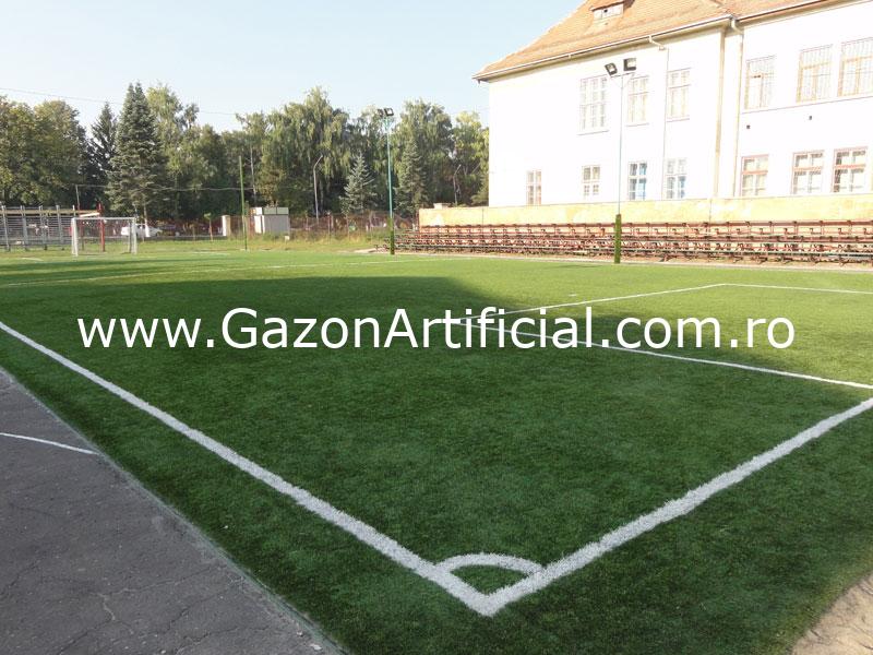 gazon artificial teren fotbal sintetic